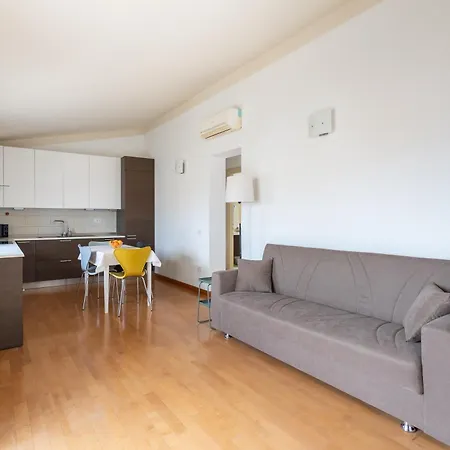 Attico Eleonora- Terrazza & Parcheggio In Centro أوريستانو